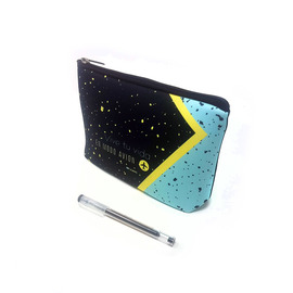 CARTUCHERA SIMPLE SIMIL NEOPREN / NECESER - MODO AVION